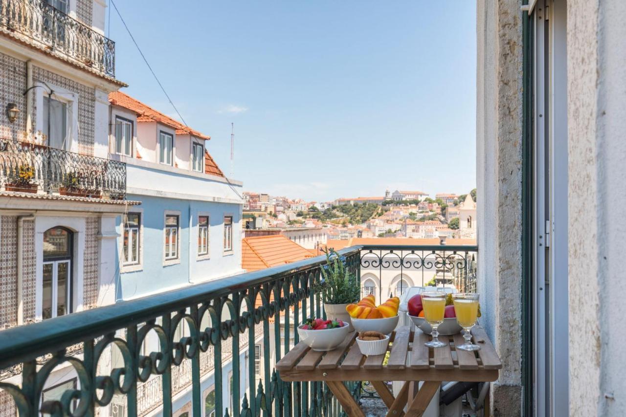 Charming Chiado 2Bedr W/Balcony And View Leilighet Lisboa Eksteriør bilde